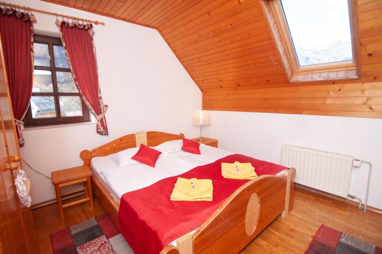 Guest House Vila Korosec Bovec Eksteriør billede
